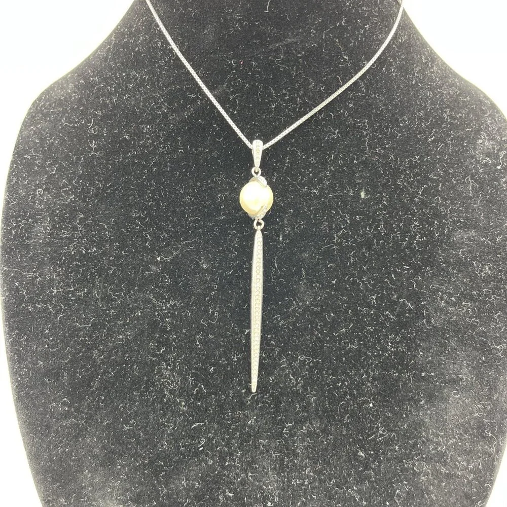 Vince Camuto Silver Tone Faux Pearl Dagger Long Rhinestone Pendant Necklace 28” - Picture 1 of 3